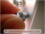 foto desmontando la tapa del pc - ensamblaje de pc - bricolaje de pc