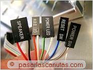 foto de conectores de pulsadores y leds frontales y altavoz - ensamblaje de pc - bricolaje de pc